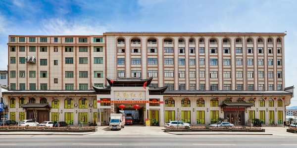 天勤红木总部展厅外景.jpg